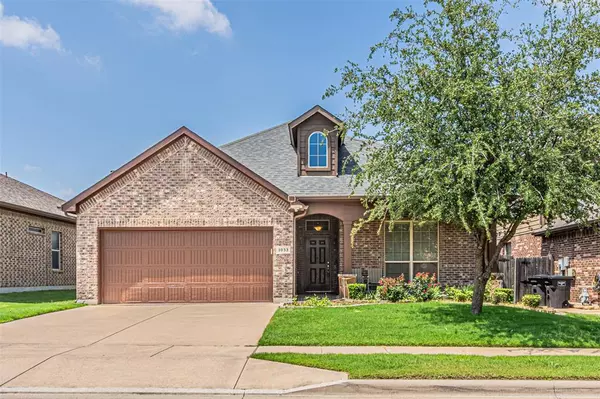 3033 Beaver Creek Drive, Fort Worth, TX 76177