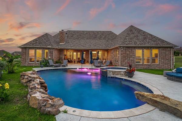 316 Bear Country Drive, Aledo, TX 76008