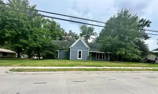 Sulphur Springs, TX 75482,962 College Street