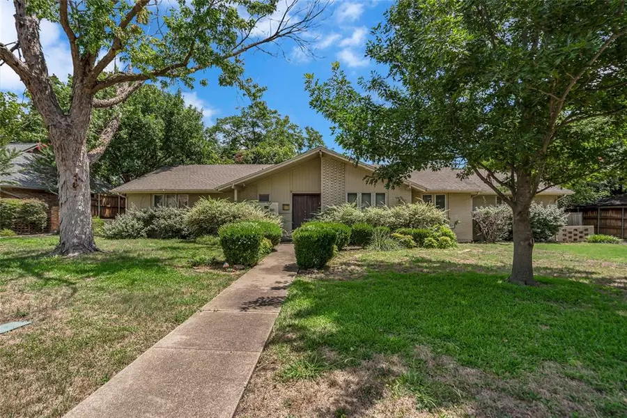 5620 Ridgetown Circle, Dallas, TX 75230