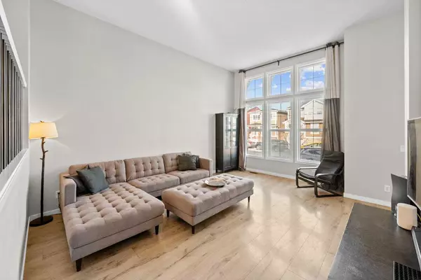 15 Red Embers LN Northeast, Calgary, AB T3N 0R2