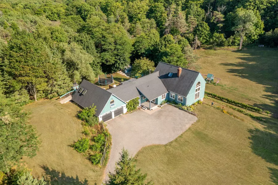 4661 Davis DR, Whitchurch-stouffville, ON L4A 2K2