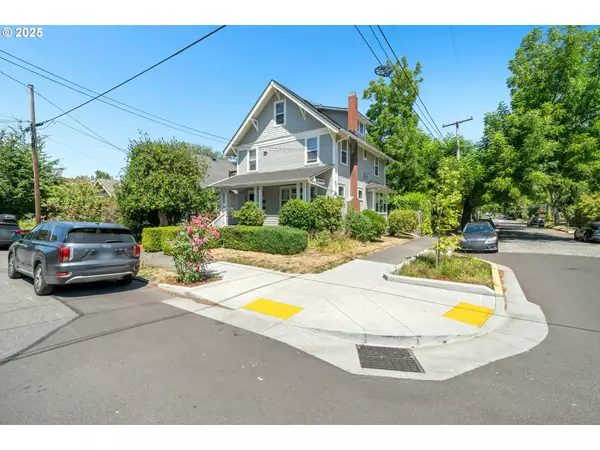 Portland, OR 97214,3955 SE MADISON ST