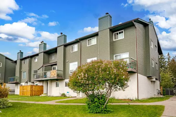 Calgary, AB T1Y 4M7,2511 38 ST NE #42