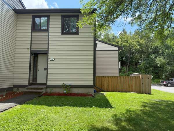 7806 Jeanne D'arc BLVD #64, Orleans - Convent Glen And Area, ON K1C 2E9