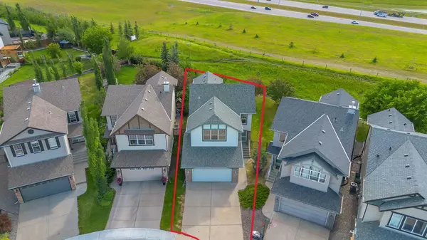 115 Cougarstone CT SW, Calgary, AB T3H 5R4