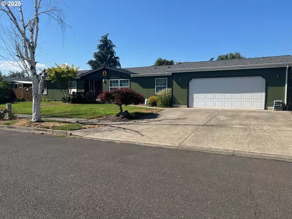 929 NE HIDE AWAY DR, Mc Minnville, OR 97128