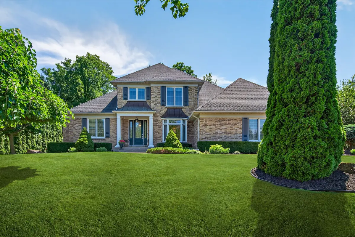 Niagara Falls, ON L2J 4L6,6786 Christine CT