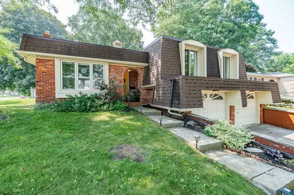 Brantford, ON N3R 6N7,44 CEDARLAND DR