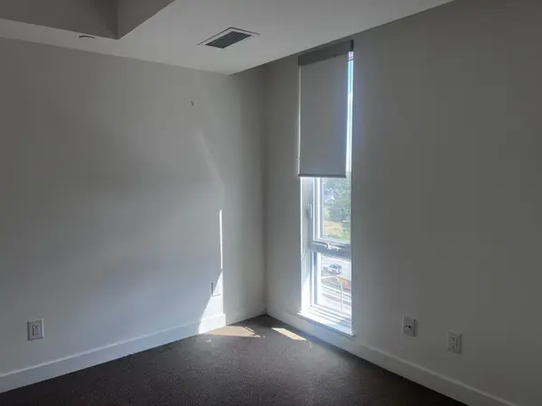 Toronto W04, ON M6A 1N6,160 Flemington RD #1004