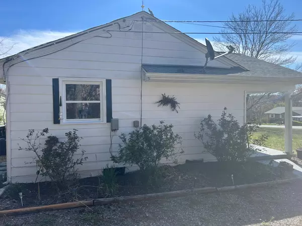 Martinsville, VA 24112,39 Linda Drive