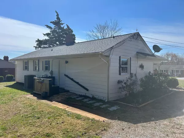 Martinsville, VA 24112,39 Linda Drive