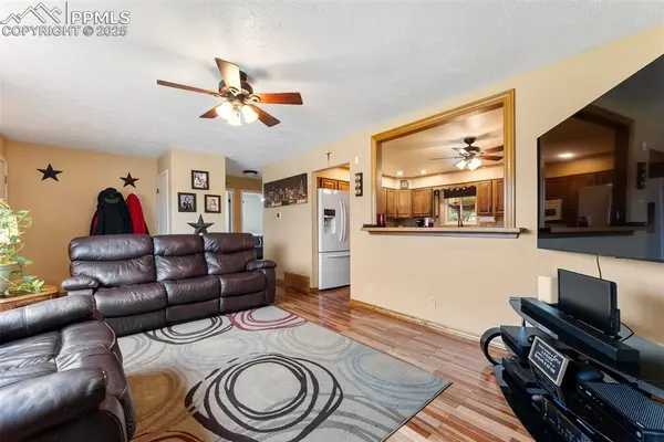 Pueblo, CO 81005,3523 White Pine CT