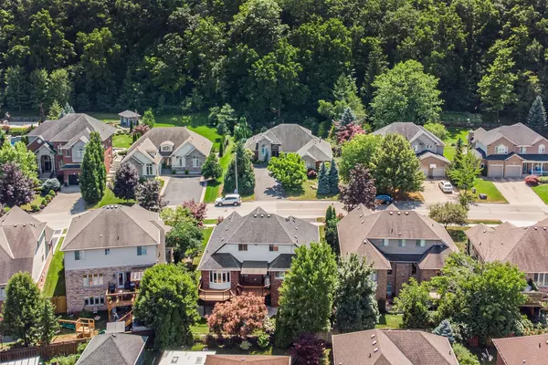 Grimsby, ON L3M 5J9,149 Dorchester DR