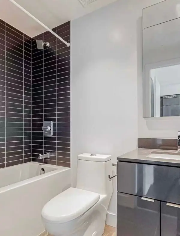 7 Grenville ST #715, Toronto C01, ON M4Y 0E9