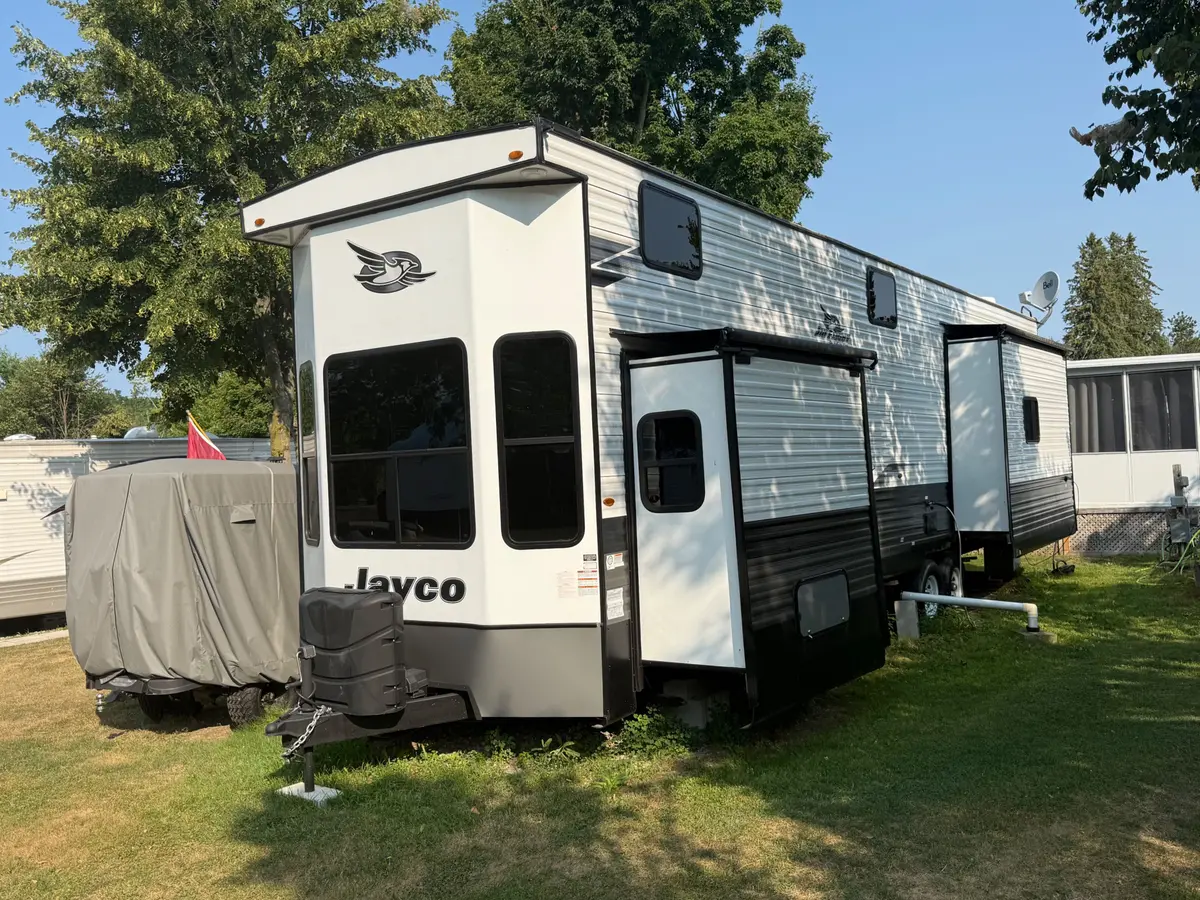 Otonabee-south Monaghan, ON K9J 6Y3,4 Dogwood ST