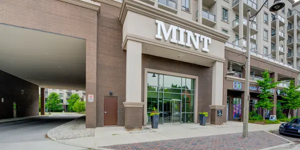 Oakville, ON L6M 4J2,2486 Old Bronte RD #720