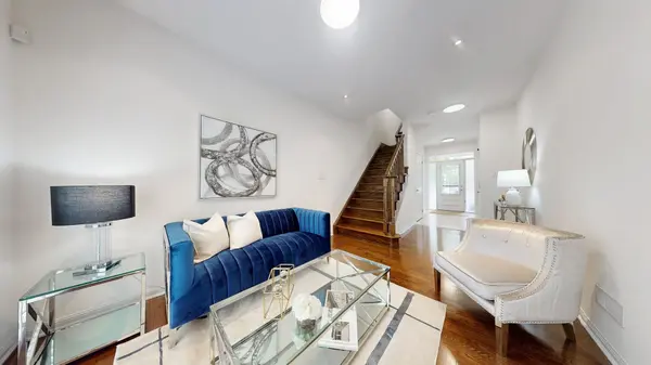 Toronto E04, ON M1L 0C9,5 Pethick ST