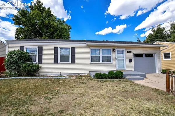 1822 N Circle DR, Colorado Springs, CO 80909