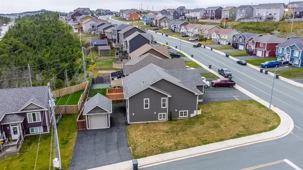 80 Sgt. Donald Lucas Drive, Paradise, NL A1L 0W8