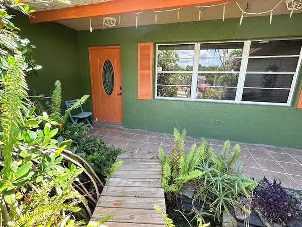 Jensen Beach, FL 34957,1533 NE 24th St