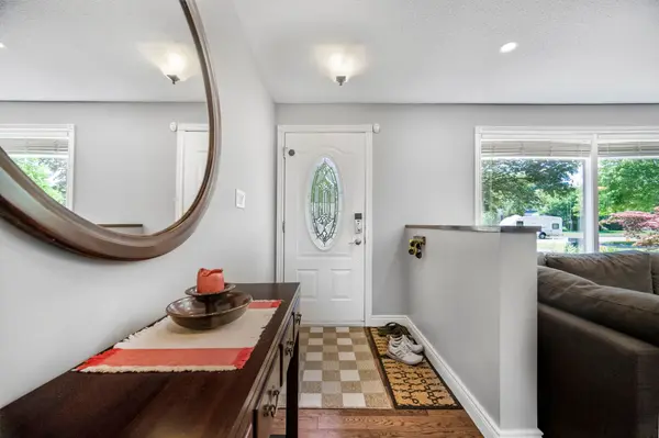 Cambridge, ON N1S 3T8,15 Hawthorne RD