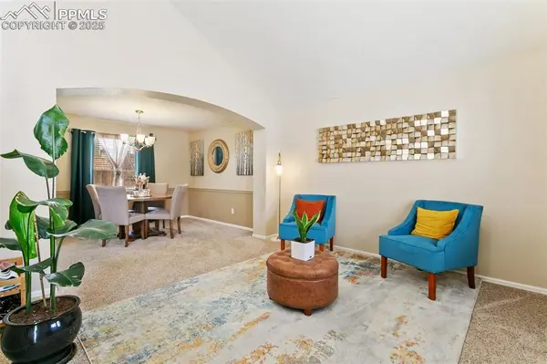 5778 Vermillion Bluffs DR, Colorado Springs, CO 80923