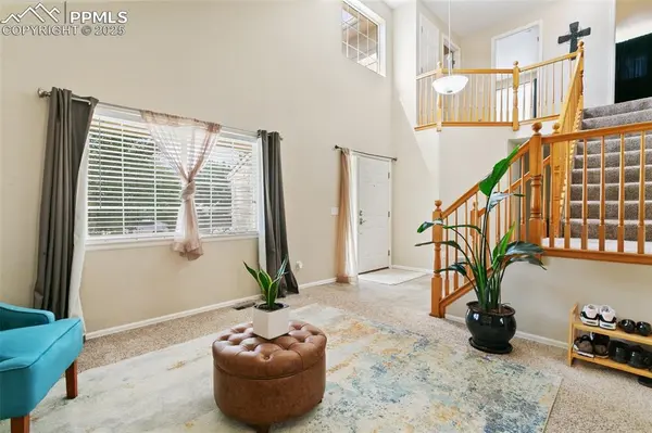 5778 Vermillion Bluffs DR, Colorado Springs, CO 80923