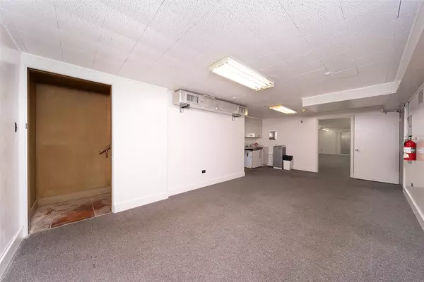 Hilo, HI 96720,38 KALAKAUA ST