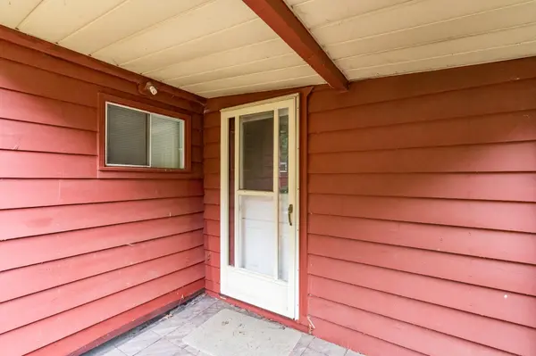 Tiny, ON L0L 1P1,15 Woodside AVE