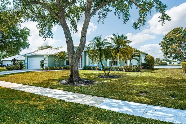 Vero Beach, FL 32968,514 53rd Sq