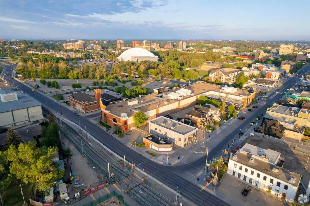 Calgary, AB T2G 2N8,1705 Macleod TRL SE