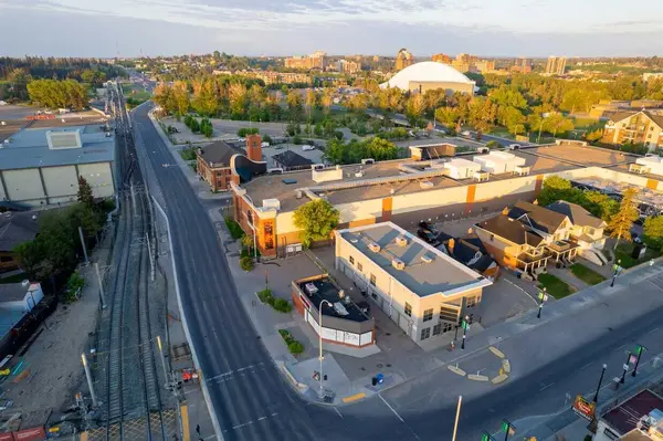 Calgary, AB T2G 2N8,1705 Macleod TRL SE