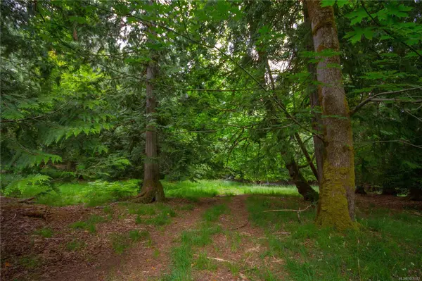 Gabriola Island, BC V0R 1X0,Lt 8 Sitka Grove