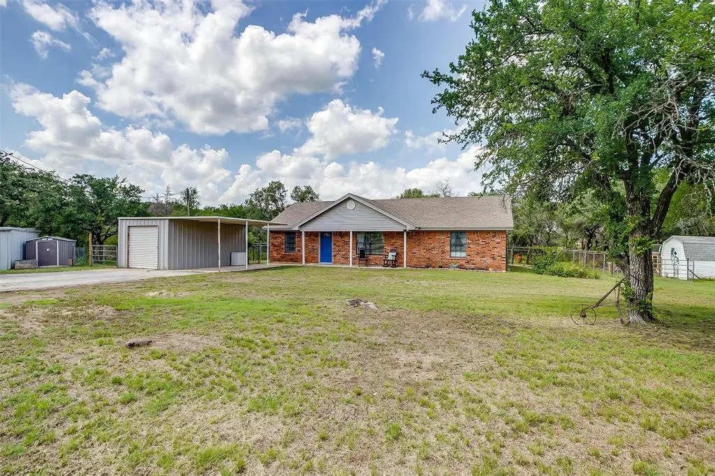 Azle, TX 76020,397 Flat Rock Road