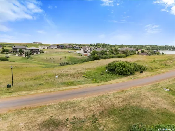 16 Kiiswa RIDGE, Mckillop Rm No. 220, SK S0G 4L0