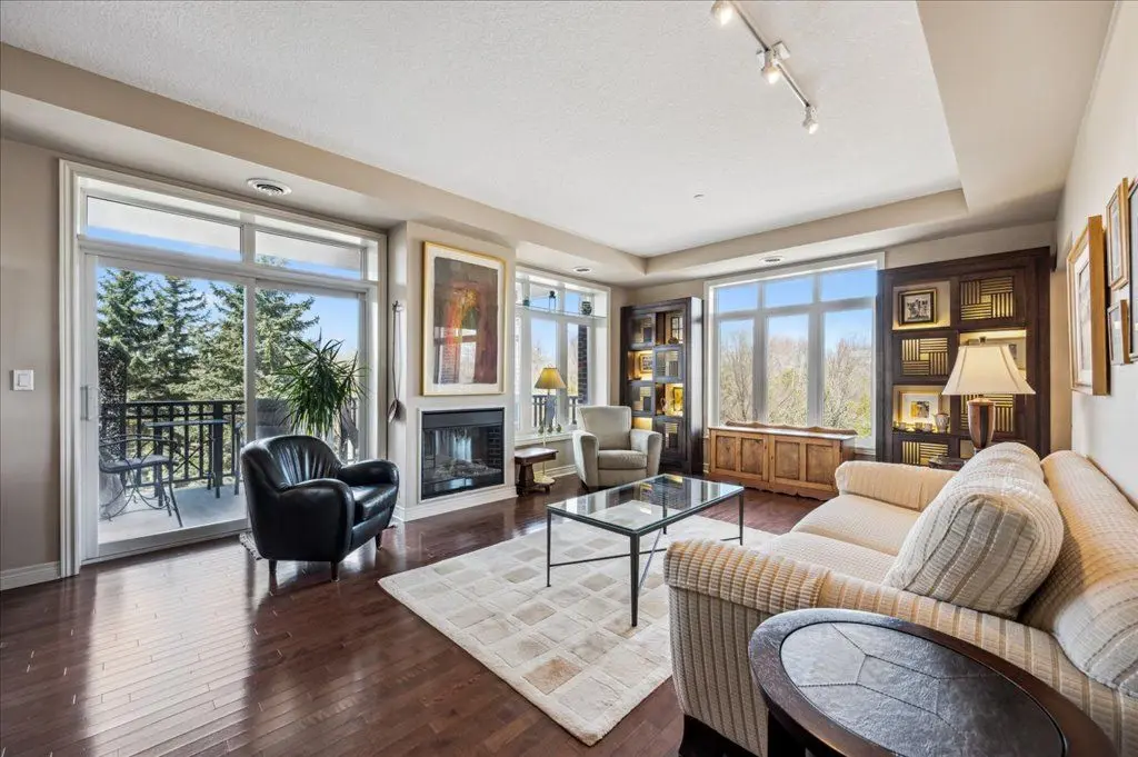 71 Bayberry DR #212, Guelph, ON N1G 5K9