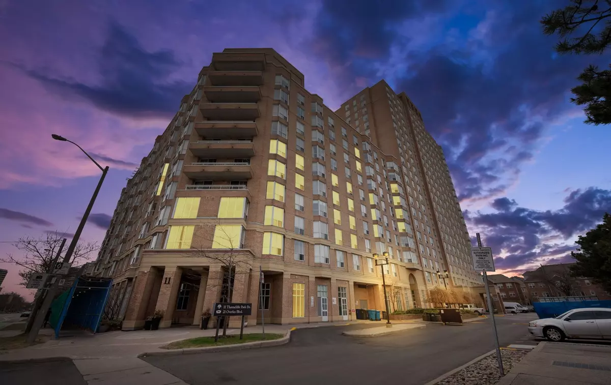 Toronto C11, ON M4H 1P2,21 Overlea BLVD #1904