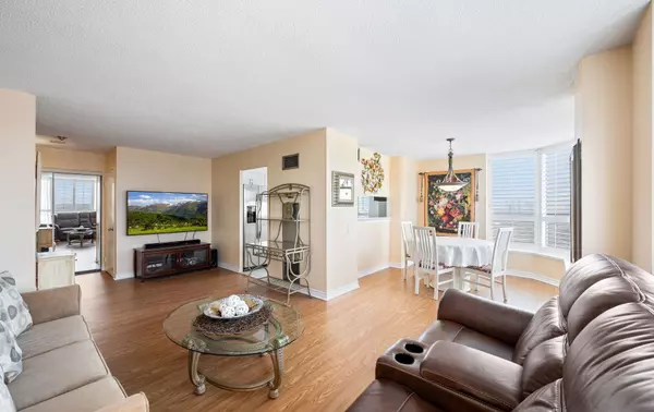 Toronto C11, ON M4H 1P2,21 Overlea BLVD #1904