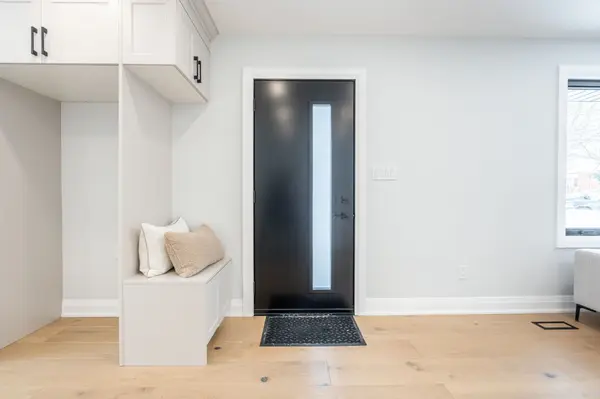 Hamilton, ON L0R 2H0,11 James ST