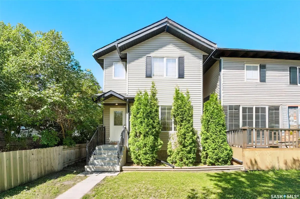2232 St Andrews AVENUE, Saskatoon, SK S7M 0M3