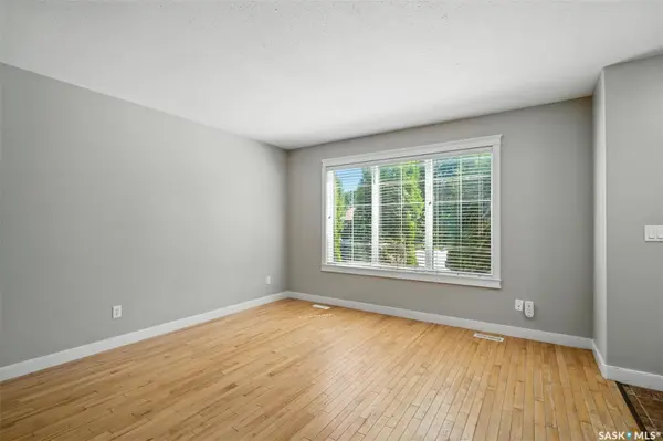 2232 St Andrews AVENUE, Saskatoon, SK S7M 0M3