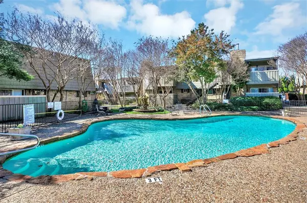 7705 Meadow Park Drive #209, Dallas, TX 75230
