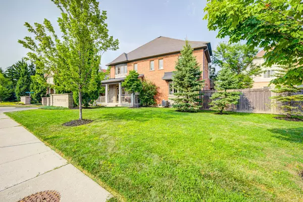 Brampton, ON L6Y 0P9,1 Cedar Lake CRES