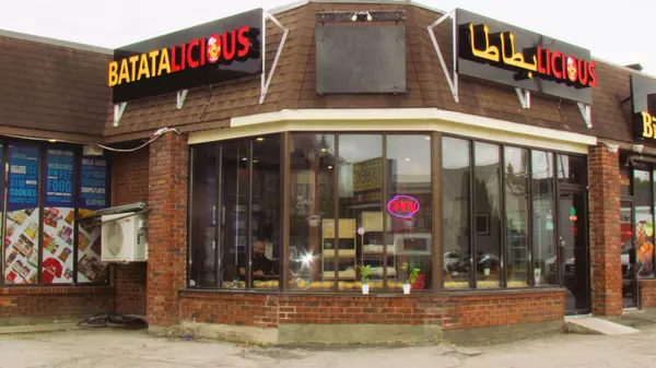 6119 MAIN ST #2, Niagara Falls, ON L2G 6A2