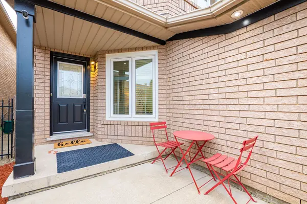 Mississauga, ON L5N 7W7,3815 Spicewood WAY