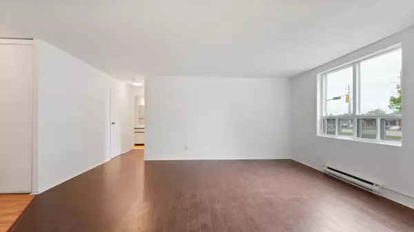 Brantford, ON N3R 7M3,421 Fairview DR #101