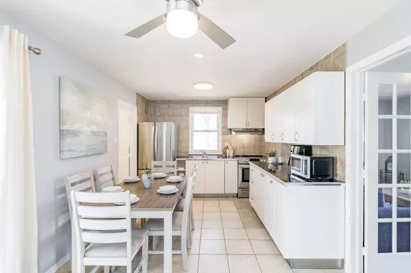 Wasaga Beach, ON L9Z 2J8,24 Old Mosley ST