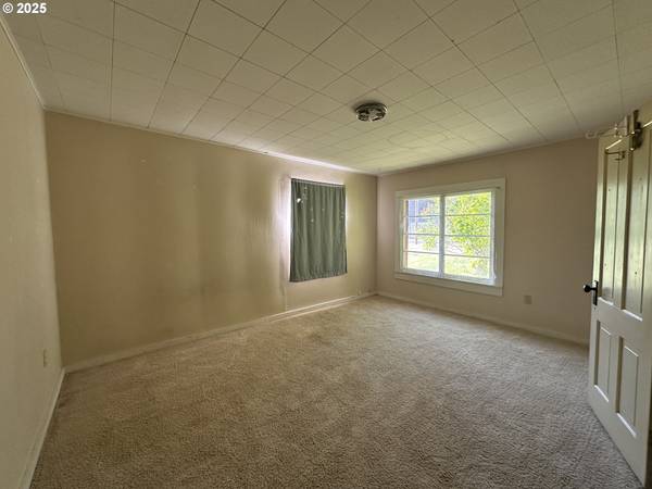 101 FIRST ST, Fossil, OR 97830