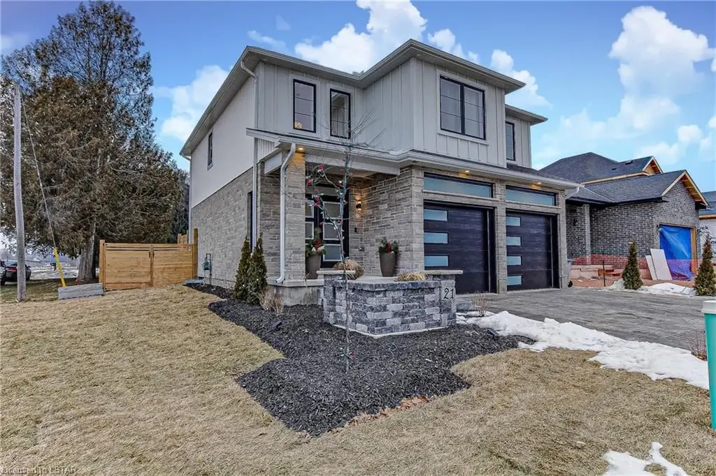 Southwold, ON N5P 3T2,48 WOODLAND WALK